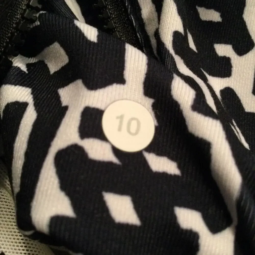 Lululemon Define Jacket Black/White abstract print 10